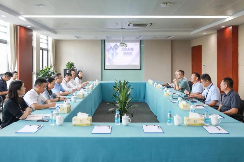 丁立新走访调研区内企业